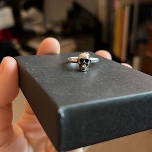 Skull Ring size 6